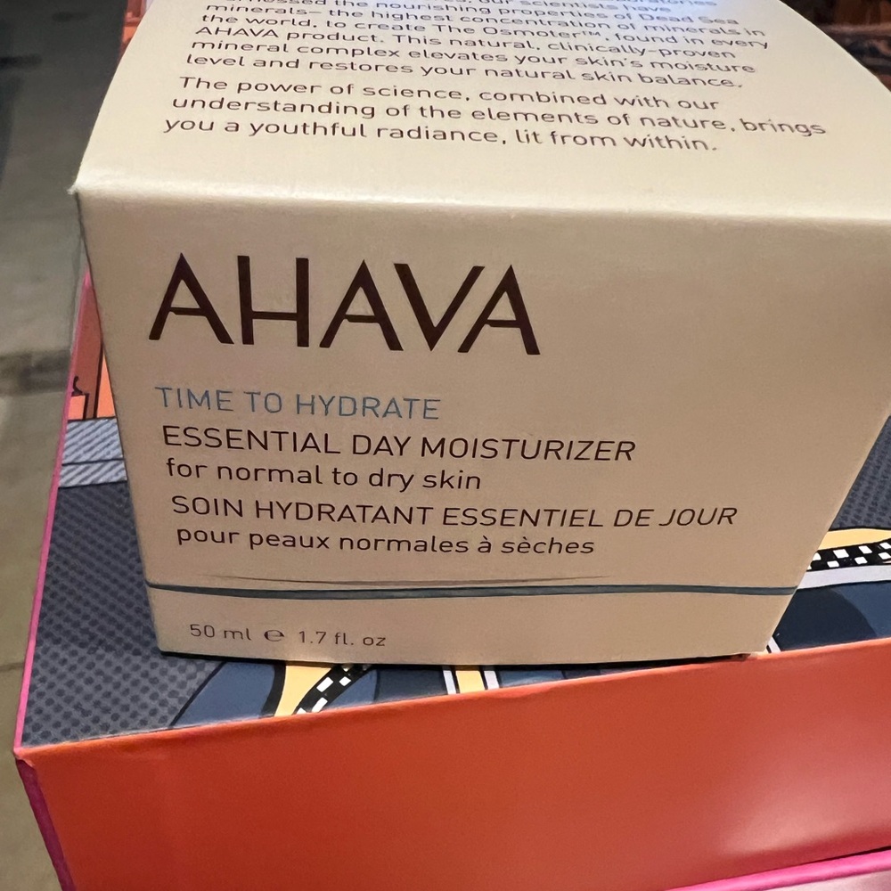 AHAVA Essential Day Moisturizer - for normal to dry skin - NIB 50 ml - Picture 3 of 5